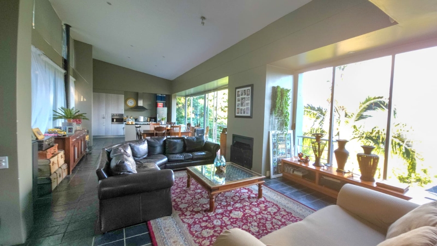 6 Bedroom Property for Sale in Kosmos Ridge North West